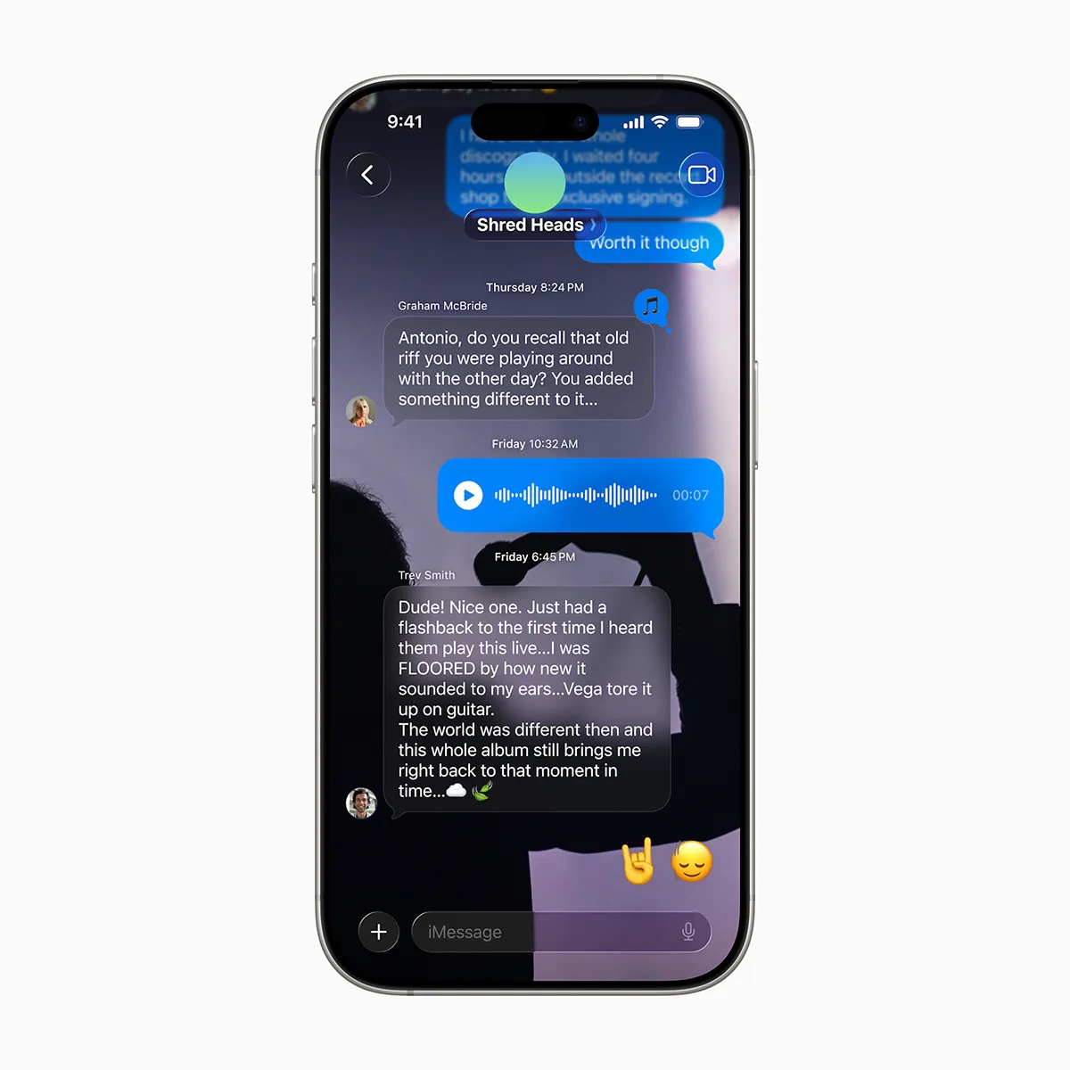 iOS 26 功能解析:Apple Intelligence 來襲,iPhone 進入 AI 個人時代 11 iOS 26 針對對話體驗提供強化功能,例如自訂背景。
